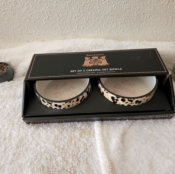 Dog bowls - Picture 4 of 7